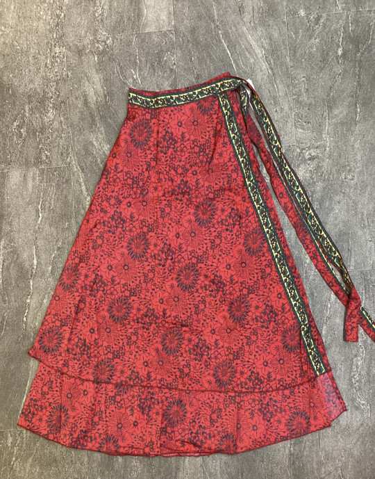 Red floral print flare skirt