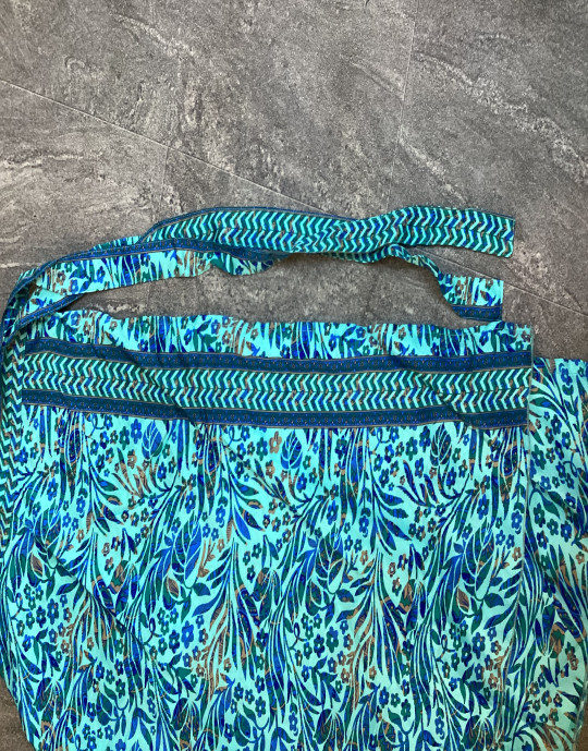 Blue floral print long skirt