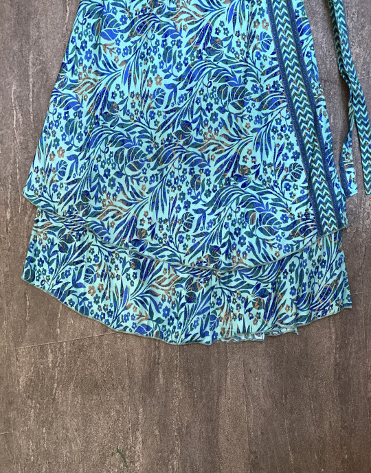 Blue floral print long skirt