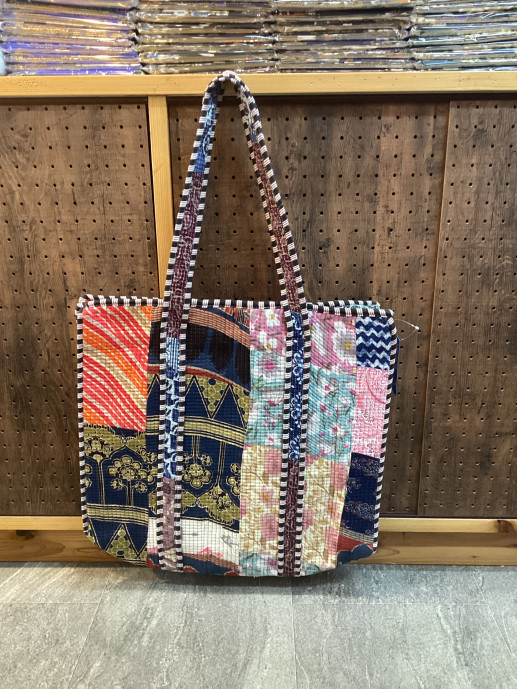 Patch tote bag